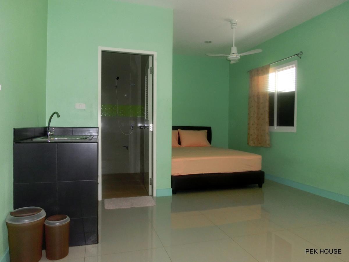 Pek House Apartment Phuket Ngoại thất bức ảnh