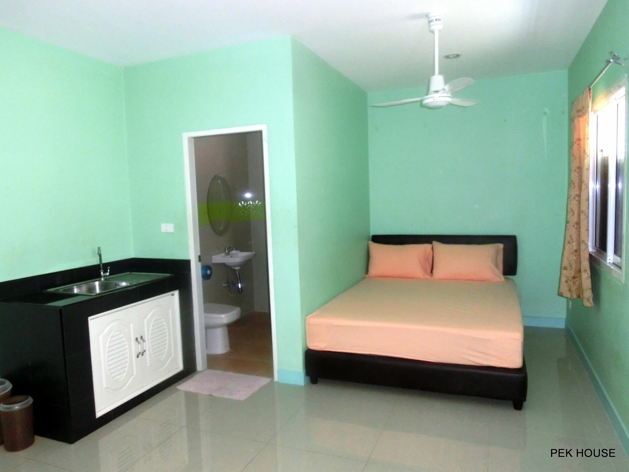 Pek House Apartment Phuket Ngoại thất bức ảnh